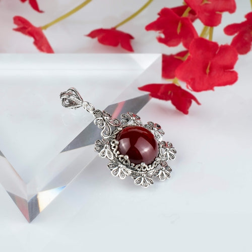 Carnelian Gemstone Floral Design Women Silver Pendant